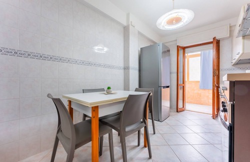 Province of Cagliari Apartment | Apartment 'A 10 Minuti Dal Mare' with Shared Terrace, Wi-Fi and Air Conditioning