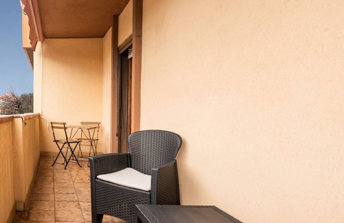 Province of Cagliari Apartment | Apartment 'A 10 Minuti Dal Mare' with Shared Terrace, Wi-Fi and Air Conditioning