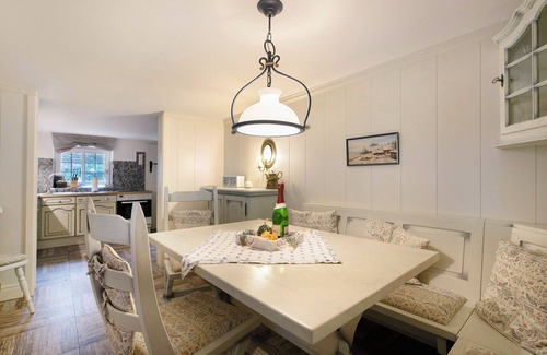 Emmelsbuell-Horsbuell House | Apartment 'Auszeit' with Shared Garden and Wi-Fi