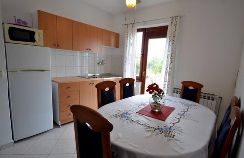 Vrvari Apartment | Apartment A5 - Two Bedroom Apartment, Sleeps 5
