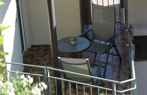 Stockach Apartment | Apartment 'Am Stadtwall' with Balcony and Wi-Fi