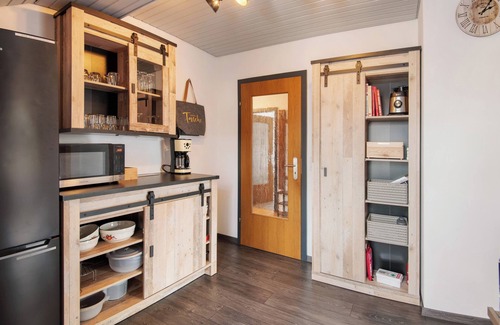 Roding Apartment | Apartment 'Auenwald' with Balcony and Wi-Fi