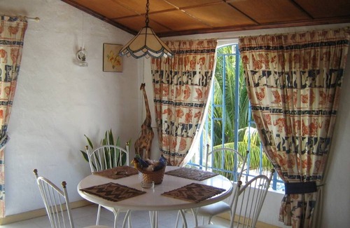 Pereybere Apartment | Apartment B3 Studio 1 bedroom with swimming pool and air conditioning