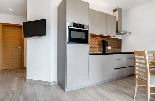 Tramin Apartment | Apartment 'Bacchushof Cabernet' with Mountain View, Balcony and shared Pool