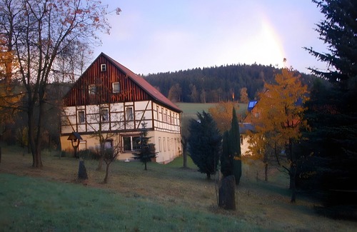 Waschleithe Apartment | Apartment 'Böhme' with Mountain View, Private Terrace and Wi-Fi
