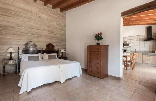 Campos Apartment | Apartment Bougaivillea by Finca Es Torrent