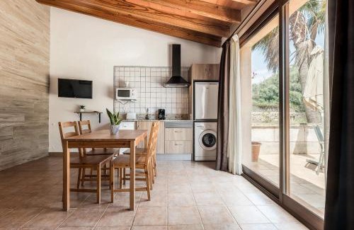 Campos Apartment | Apartment Bougaivillea by Finca Es Torrent