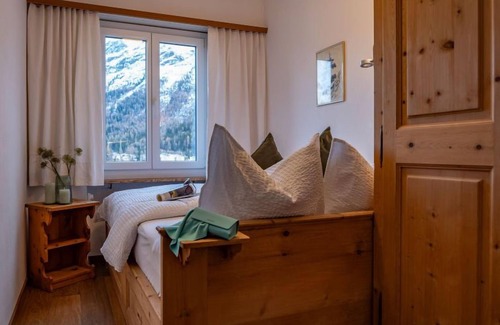 St. Moritz Apartment | Apartment Chesa Sonnalpine B in St. Moritz - 3 persons, 1 bedrooms