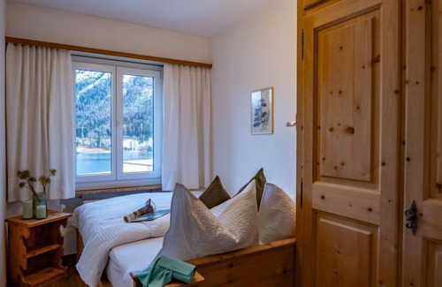 St. Moritz Apartment | Apartment Chesa Sonnalpine B in St. Moritz - 3 persons, 1 bedrooms