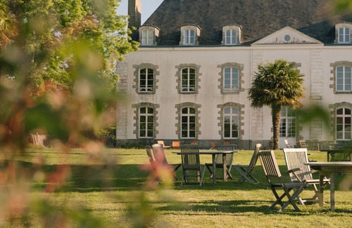 Pluneret Apartment | Apartment 'Domaine De Kermadio - Le Loc'h' with Shared Pool, Shared Terrace and Wi-Fi