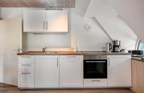 Emmelsbuell-Horsbuell Apartment | Apartment 'Friesenstube' with Shared Terrace, Shared Garden and Wi-Fi