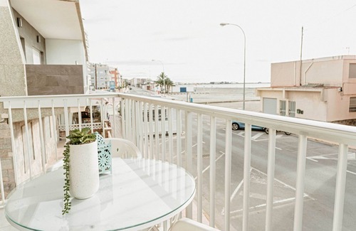Santa Pola House | Apartment facing the sea, familiar and cozy.