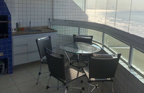 Balneario Paqueta Apartment | Apartment facing the sea with barbecue on the balcony, 2 parking spaces, 3 bedrooms