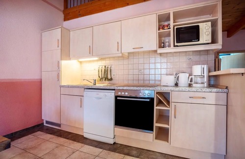 Buschvitz Apartment | Apartment 'Falkenturm' with Lake View, Private Terrace and Wi-Fi