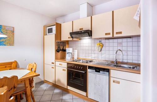 Pellworm Apartment | Apartment 'Ferienhof Paulsen - Seeschwalbe' with Private Terrace and Wi-Fi