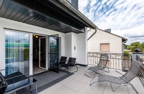 Neuwied Apartment | Apartment 'Fewo Mit Terasse Neuwied Koblenz' with Private Terrace, Balcony and Wi-Fi
