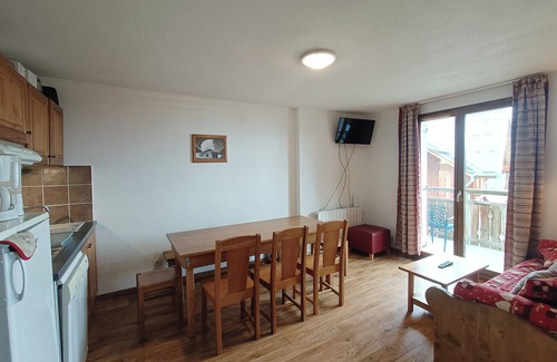 Albiez-le-Vieux Apartment | Apartment for 6 to 8 People in Albiez-Montrond