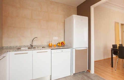 El Putget i Farro Apartment | Apartment for 7 people