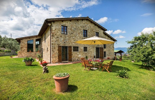 Quarrata Villa | Apartment for up to 6 people with private pool