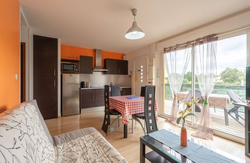 Saint-Simon-de-Bordes Apartment | Apartment 'Le Clos Du Champ De L'Amour - Fort Boyard' with Private Pool and Air Conditioning
