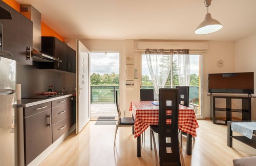 Saint-Simon-de-Bordes Apartment | Apartment 'Le Clos Du Champ De L'Amour - Fort Boyard' with Private Pool and Air Conditioning