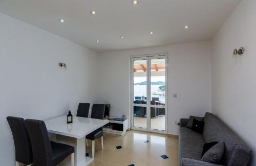 Stikovica Apartment | Apartment Franceska -Two-Bedroom Apartment with Terrace and Sea View