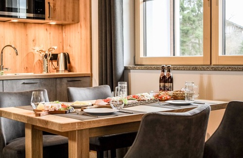 Muenchberg Apartment | Apartment-Galerie Ochsenkopf-Mobility bath-Balcony