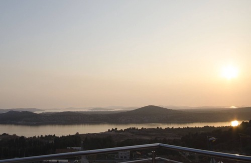 Meterize Apartment | Apartment Golden Sunset (84451-A1) - Sibenik