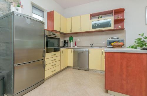 Slime Apartment | Apartment Green view