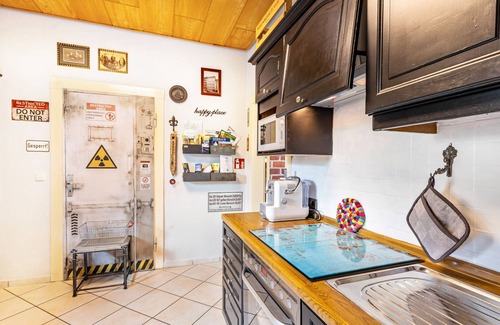 Korbach Apartment | Apartment 'Happy Place Indu Style' with Private Terrace, Private Garden and Wi-Fi