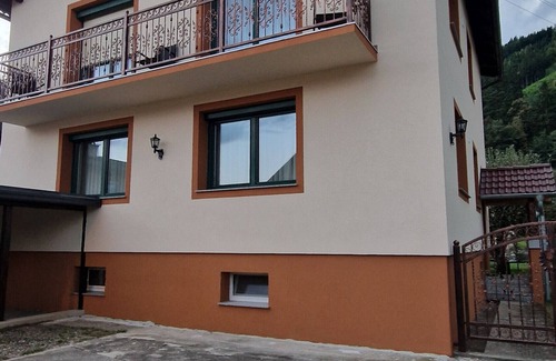 Kaisersberg Apartment | Apartment 'Haus Rose' with Mountain View, Shared Garden and Wi-Fi