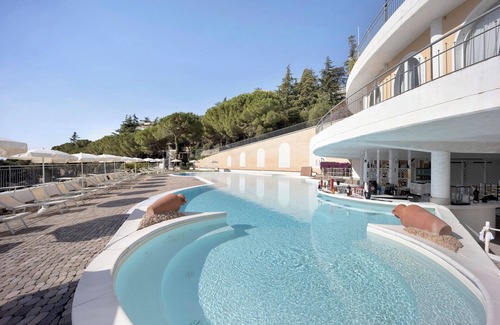 Sanremo Apartment | Apartment Hotel Modus Vivendi 406 with Sea View, Pool, Wi-Fi & Terrace