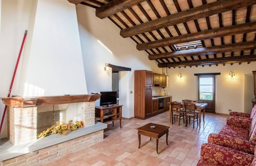 SantʼAngelo in Vado Villa | Apartment in Sant'Angelo near Medieval Town