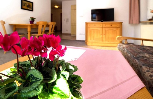Weissbach Apartment | Apartment in Bayerisch Gmain with parking space