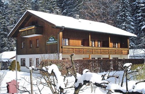 Weissbach Apartment | Apartment in Bayerisch Gmain with parking space