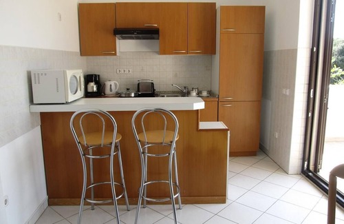 Banjole Apartment | Apartment in Banjole, family-friendly, sea view,air conditioning, WiFi, BBQ, up to 5 people