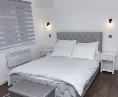 Aylesbury Apartment | Apartment in Buckinghamshire with Secured Parking
