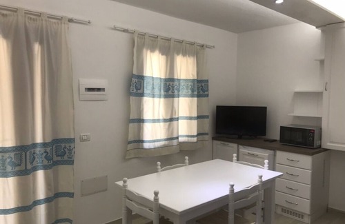 Torre di Bari Apartment | Apartment in Casa Janas near the sea