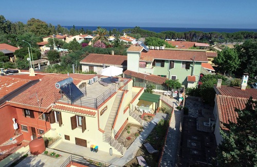 Torre di Bari Apartment | Apartment in Casa Janas near the sea