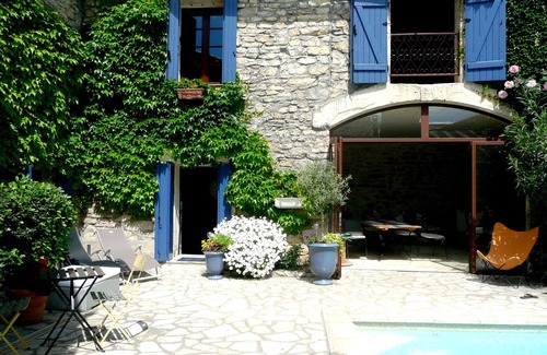 Caveirac Apartment | Apartment in charming villa with swimming pool.
