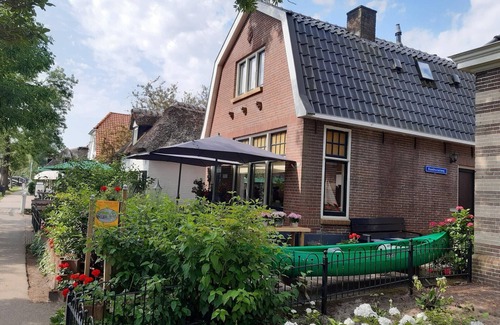 Zuideinde Apartment | Apartment in Giethoorn by Scenic Canals