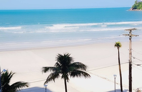 Vila Luis Antonio Apartment | Apartment in Guarujá, facing the sea, beach service, wi-fi, NETFLIX, air conditioning, garage