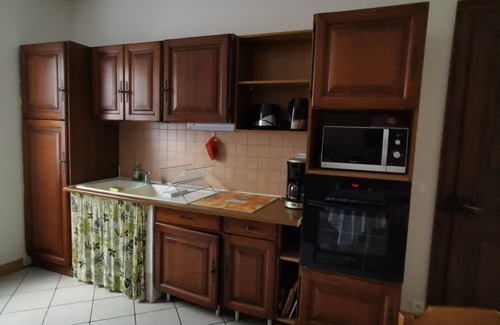 Mulhouse Apartment | Apartment in house, from 2 to 4 people, 2 bedrooms, garden.