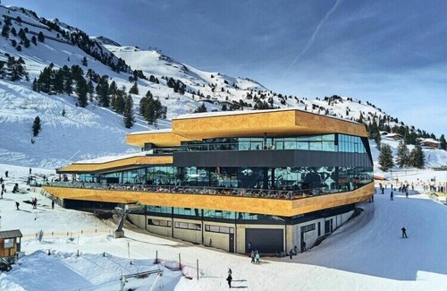 Kaltenbach Apartment | Apartment in Kaltenbach with Ski-In Access