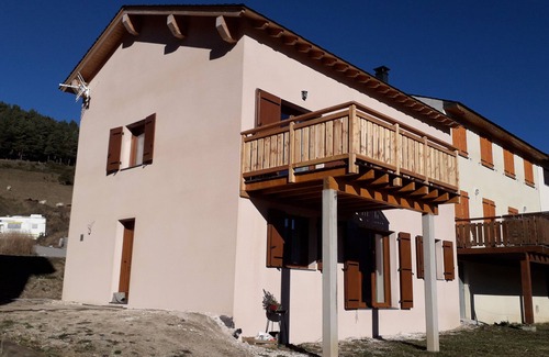 Formigueres House | Apartment in mountain house sleeps 4 to 6