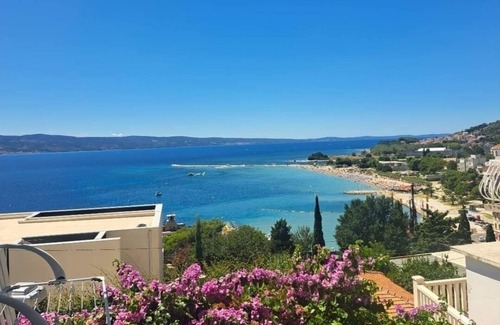Borak Apartment | Apartment in Omiš with Seaview, Balcony, Air condition, WIFI (161-1)