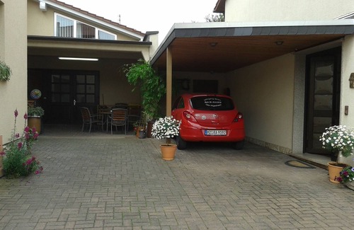 Mainz-Bingen Apartment | Apartment in the gold air (3) with 2 beds. u. 2 shower rooms in Gau-Algesheim
