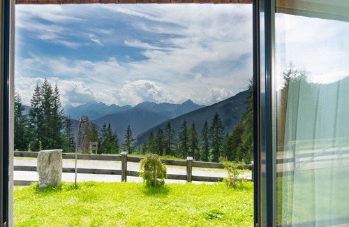 Navis Apartment | Apartment in Tyrol near Ski Slopes