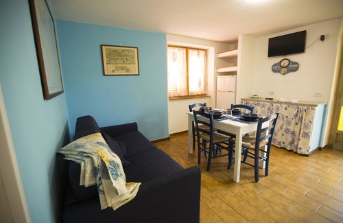 Minturno Apartment | Apartment in Villa VALENTINI, Seafront, Gulf of Gaeta parking included