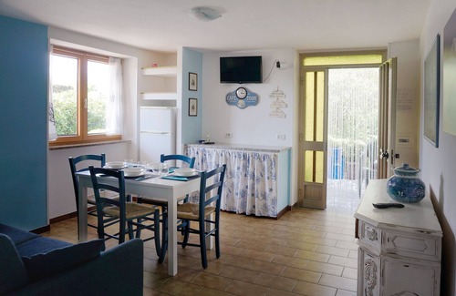 Minturno Apartment | Apartment in Villa VALENTINI, Seafront, Gulf of Gaeta parking included